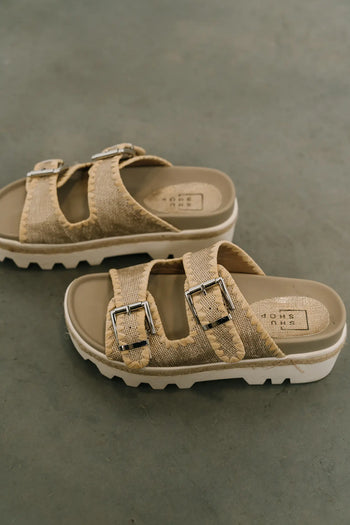 Buckle platform sandals 