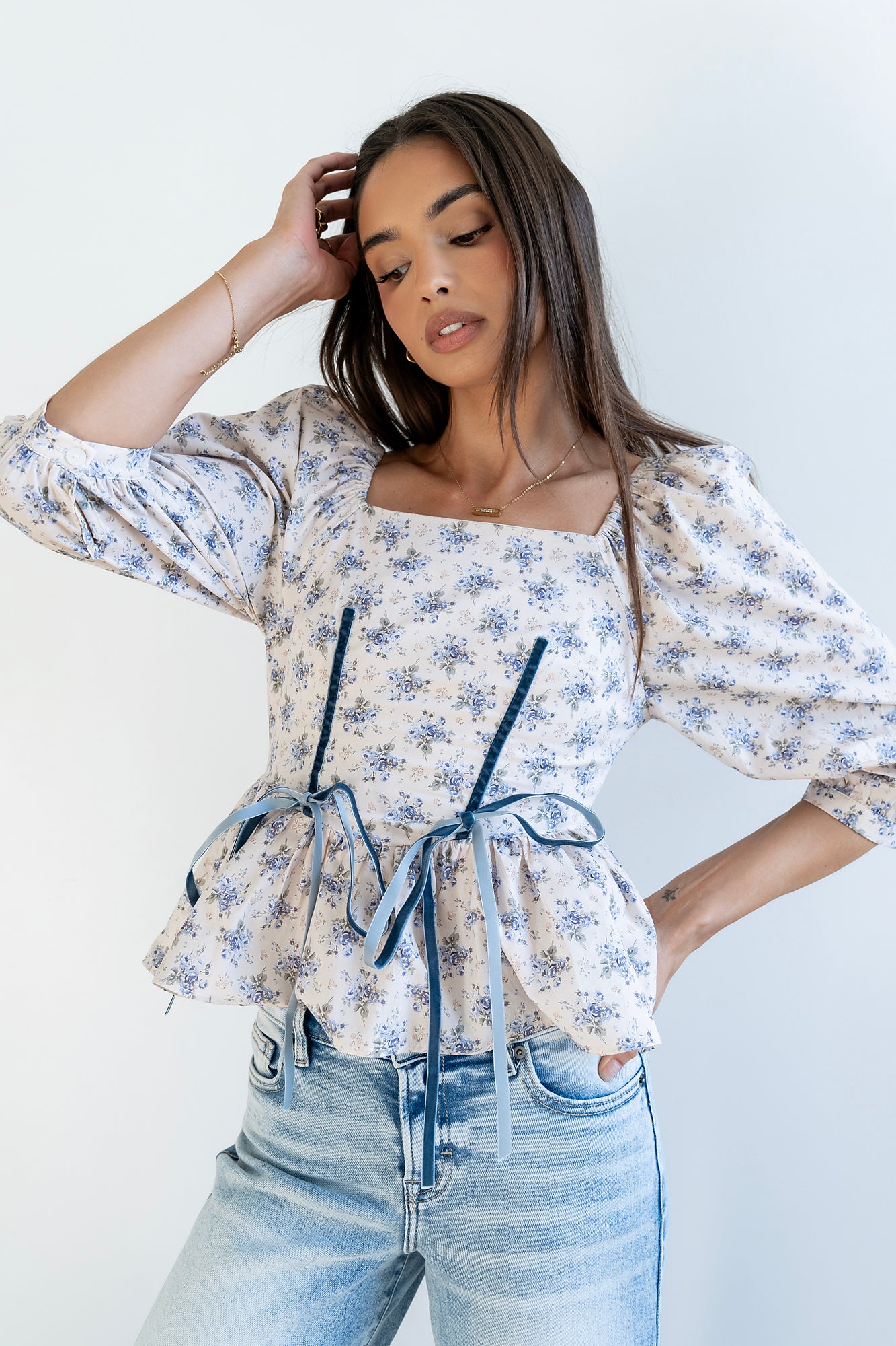 heve／PEONY PEPLUM BLOUSE Jerzey Floral Peplum Blouse in Ecru