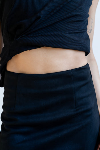 Fér Böhme Zipper Back Suede Skirt in Black