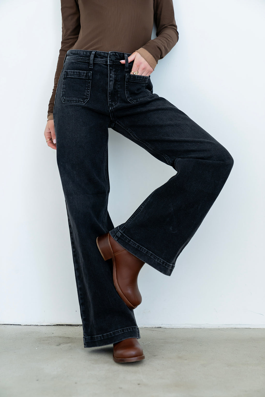 Alexia Wide Leg Jeans in Washed Black