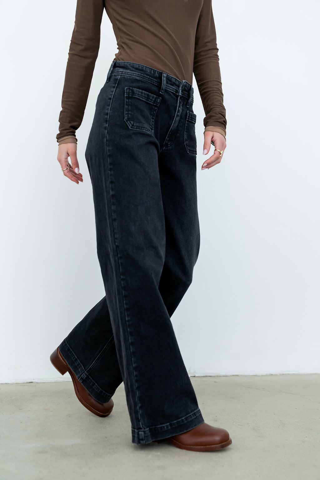 Alexia Wide Leg Jeans in Washed Black