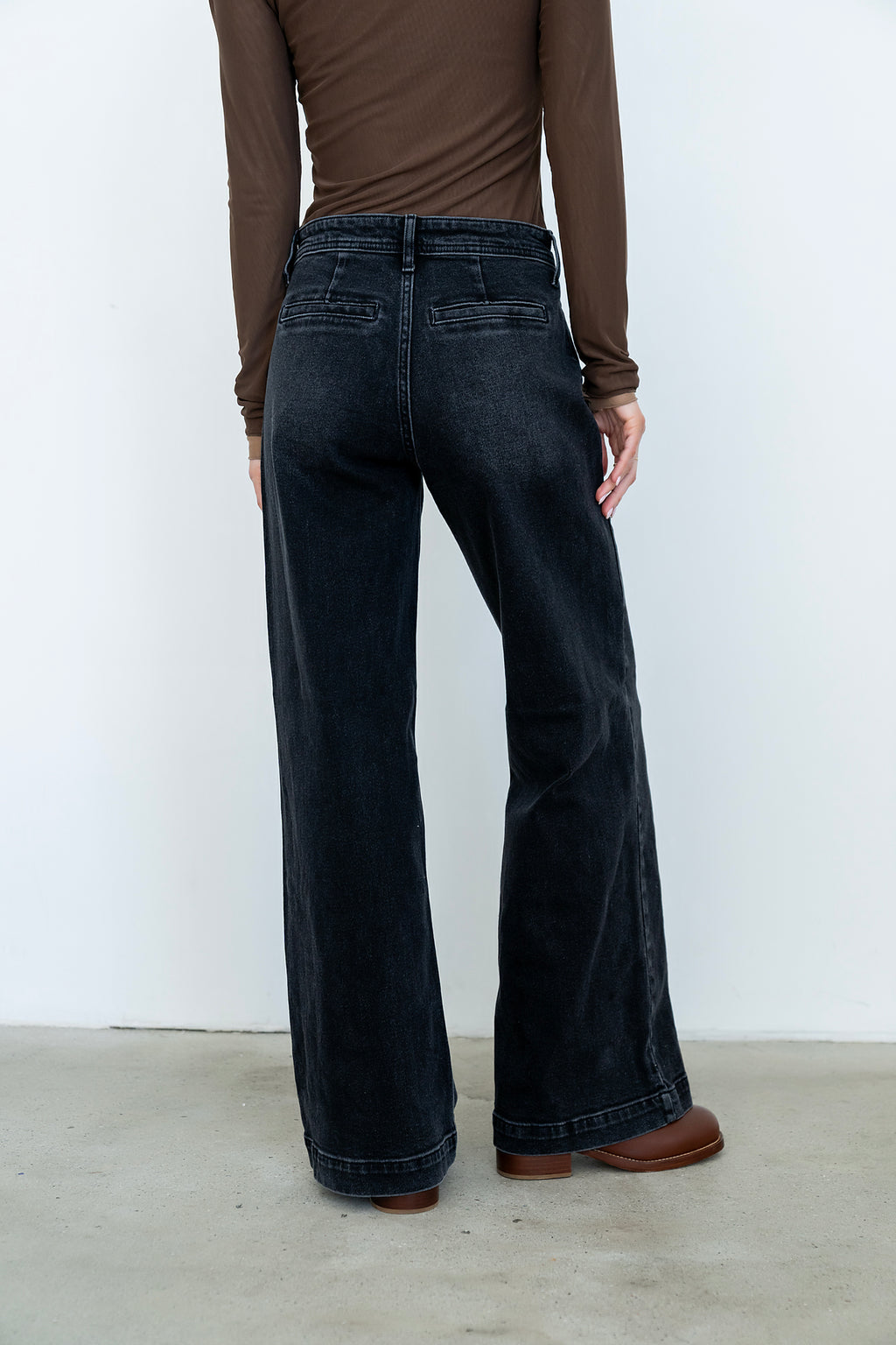 Alexia Wide Leg Jeans in Washed Black