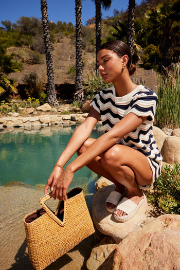 SHORT SLEEVE KNIT TOP