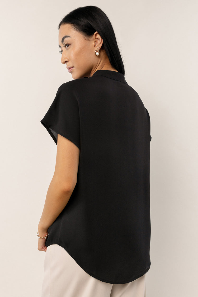 black blouse with short sleeves