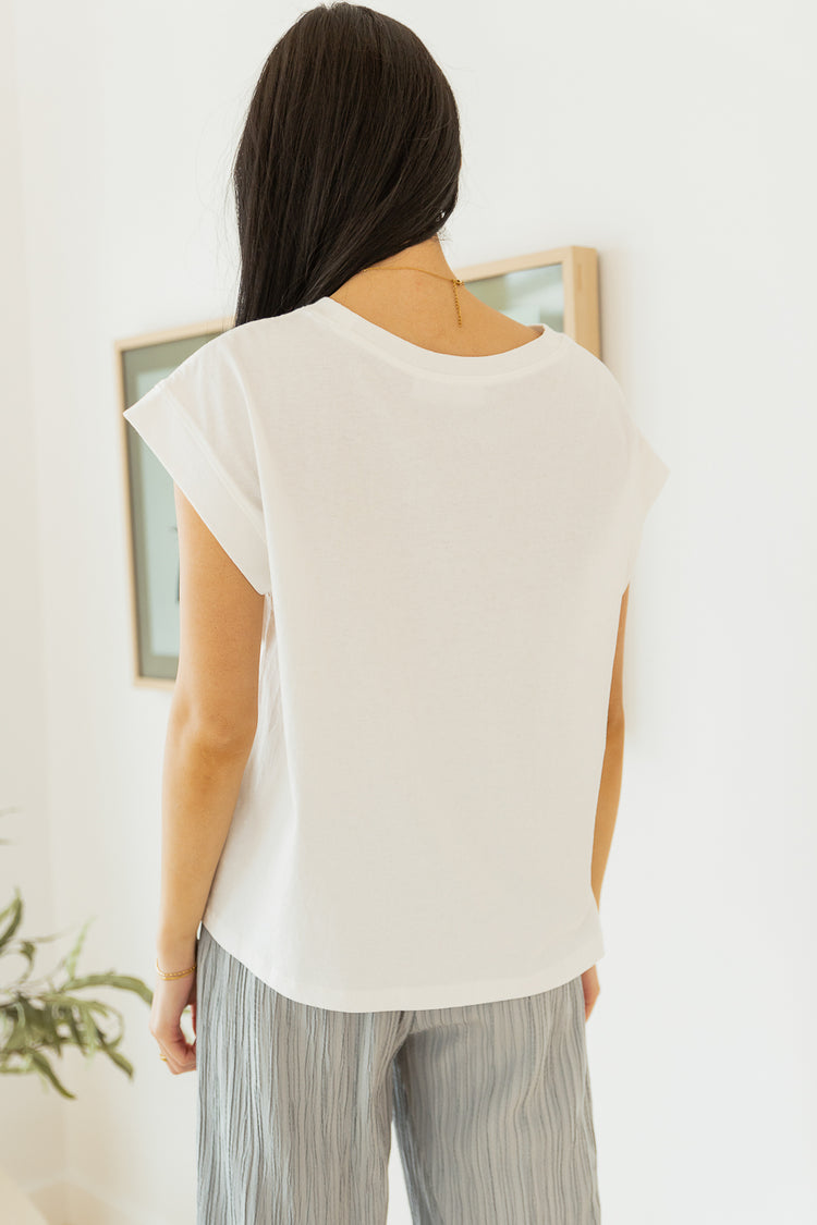 back view of white t shirt