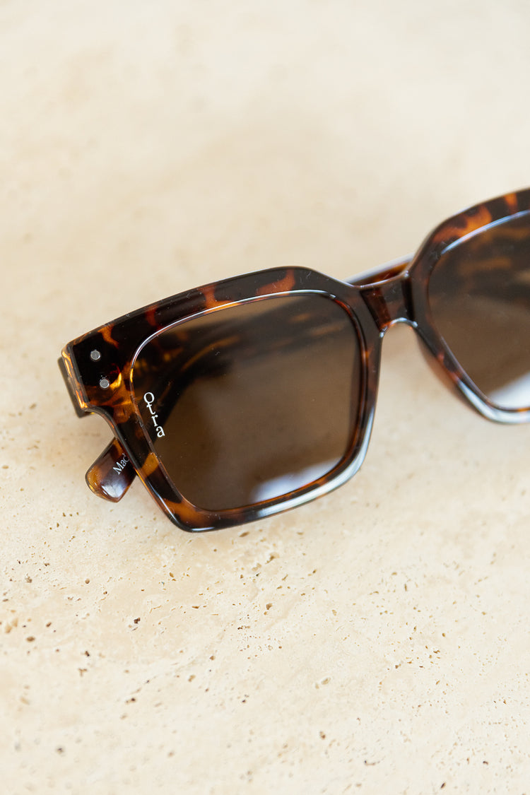 Ora Cateye Sunglasses in Brown
