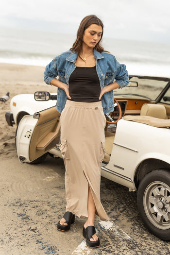 Front slit cargo skirt in taupe 