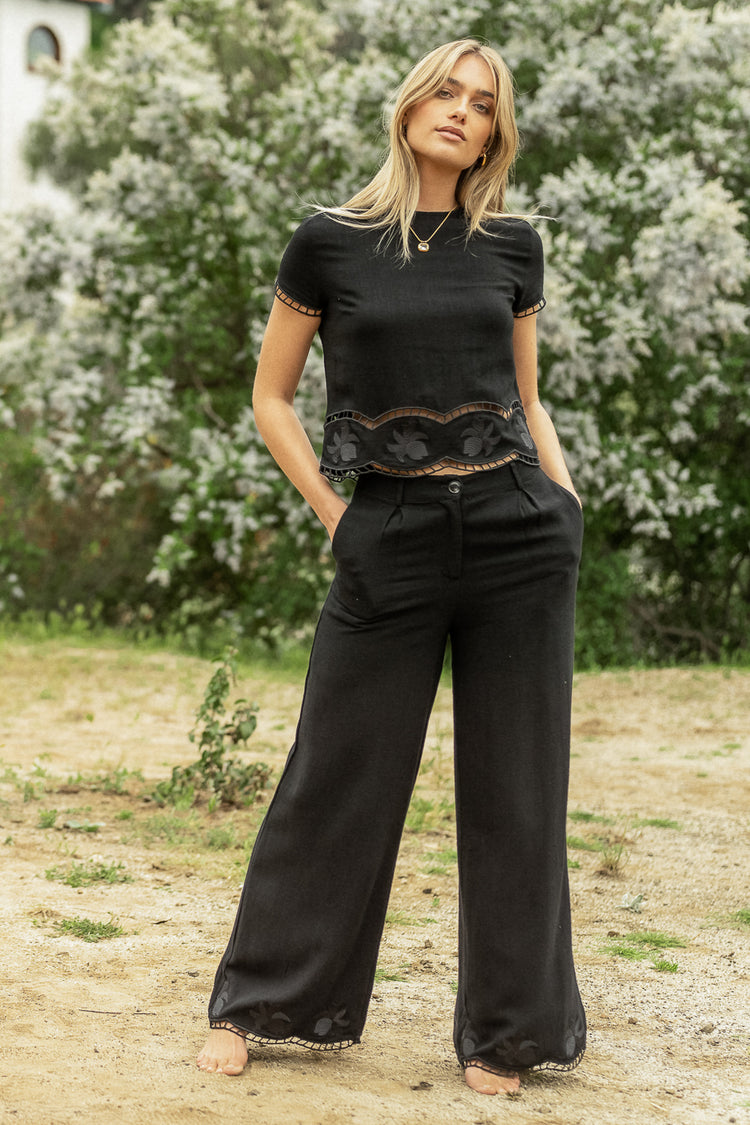 Embroidered pants in black 