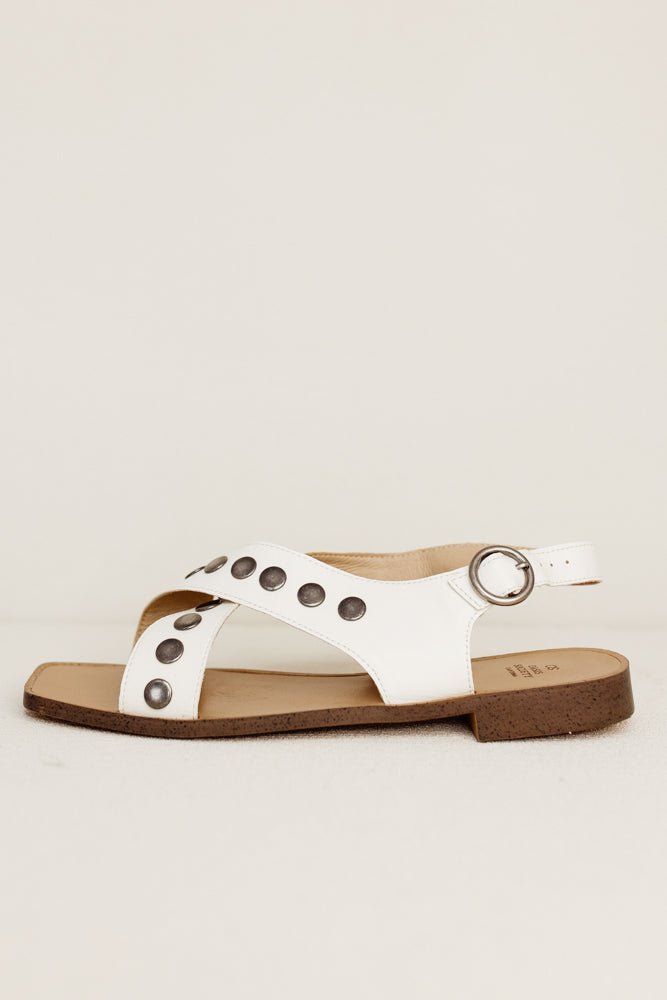 flat sandals with criss cross strap
