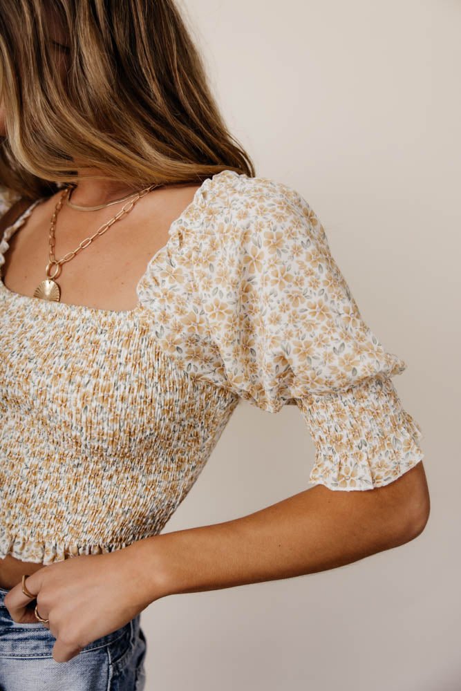 floral top with puff sleeves