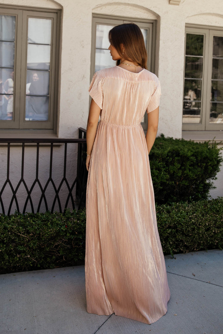 Pink maxi dress with short sleeves