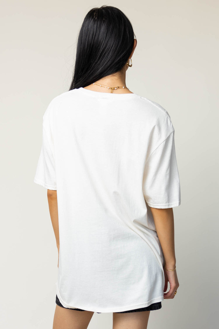 baggy oversized white t-shirt