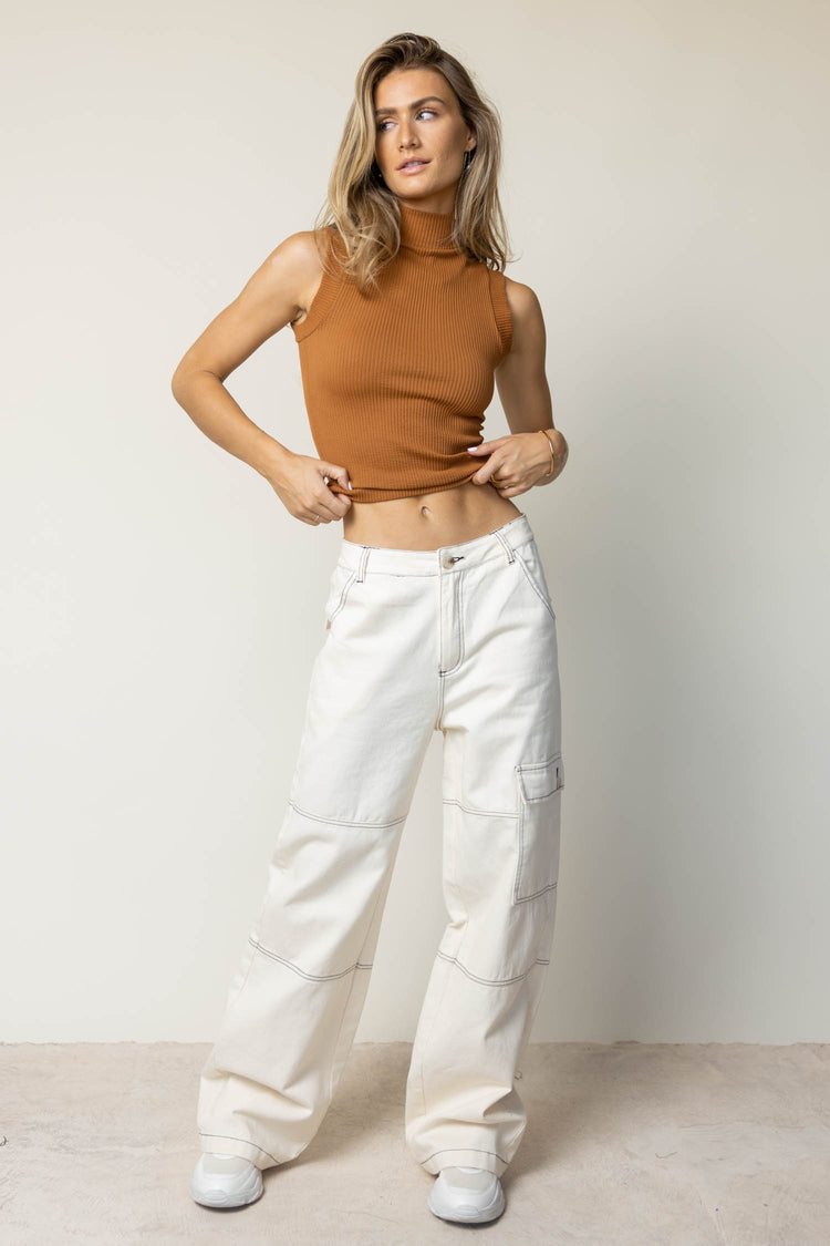 ribbed tank with cargo white pants