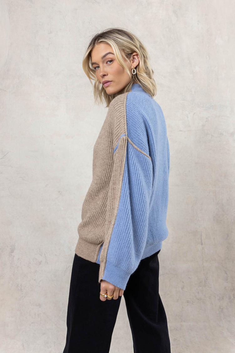 Long sleeves colorblock sweater in taupe 