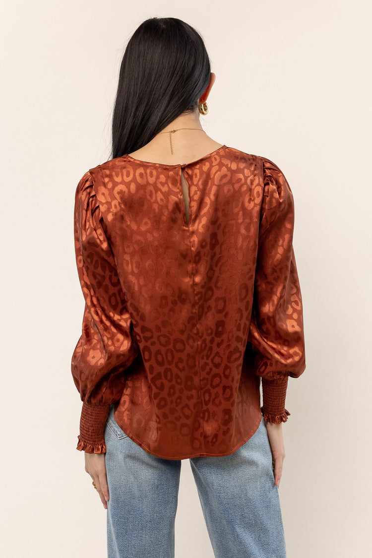 leopard print blouse with round neck