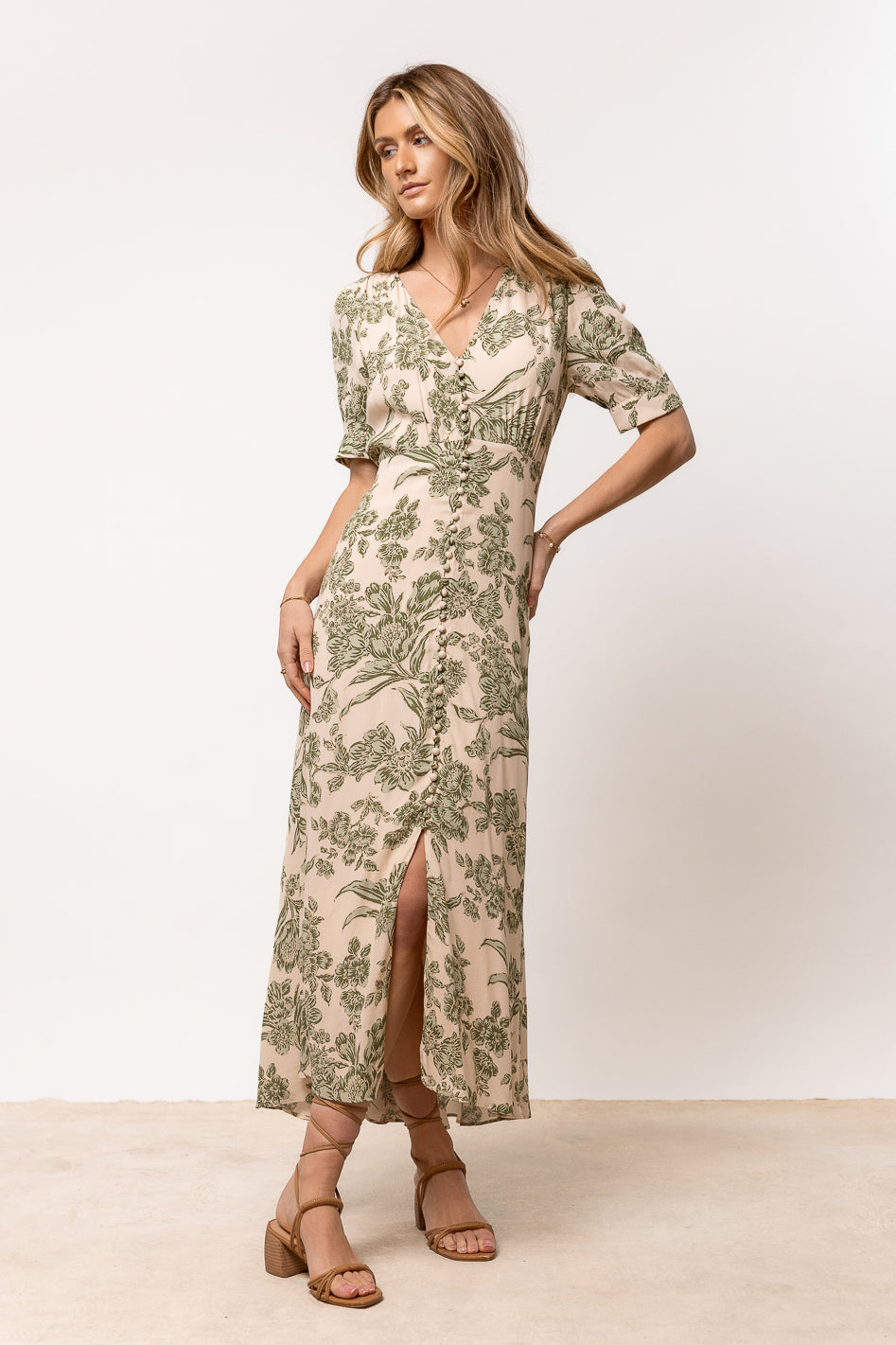 Lia Floral Midi Dress in Sage Lia Floral Midi Dress in Sage