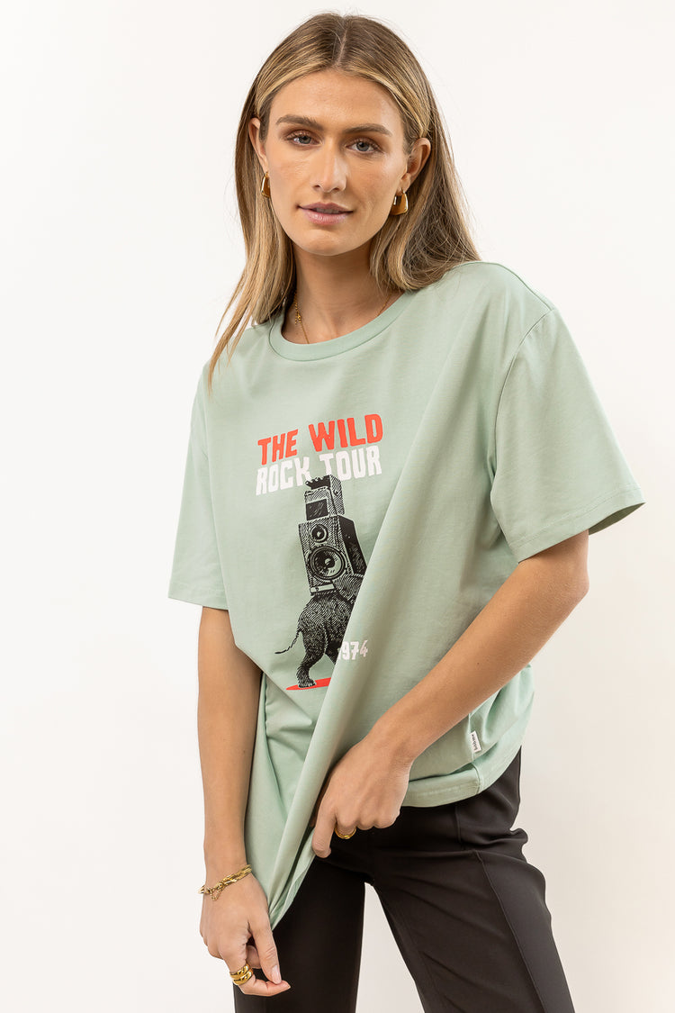 short sleeve graphic tee in mint