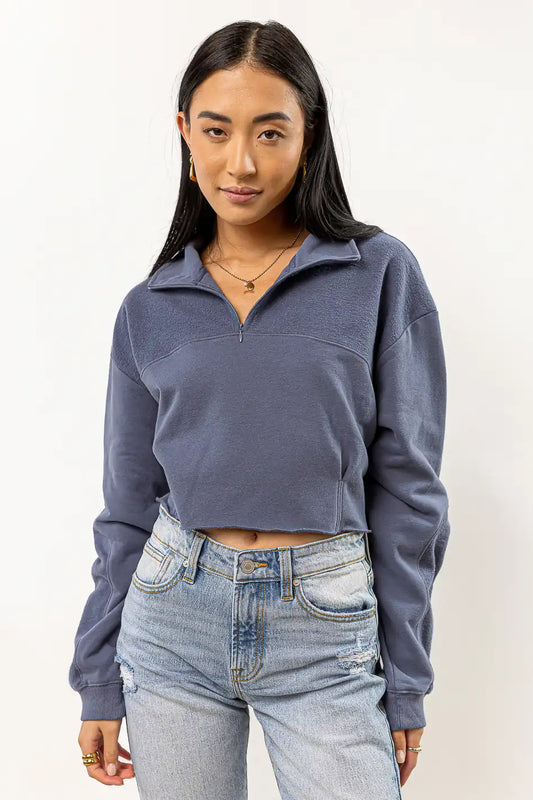 knit cropped pullover